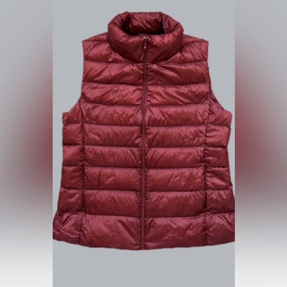 Uniqlo Burgundy Puffer Vest